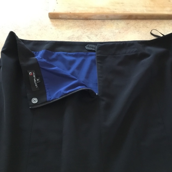 Lightly used plus size A-line skirt size 18 - Picture 4 of 5